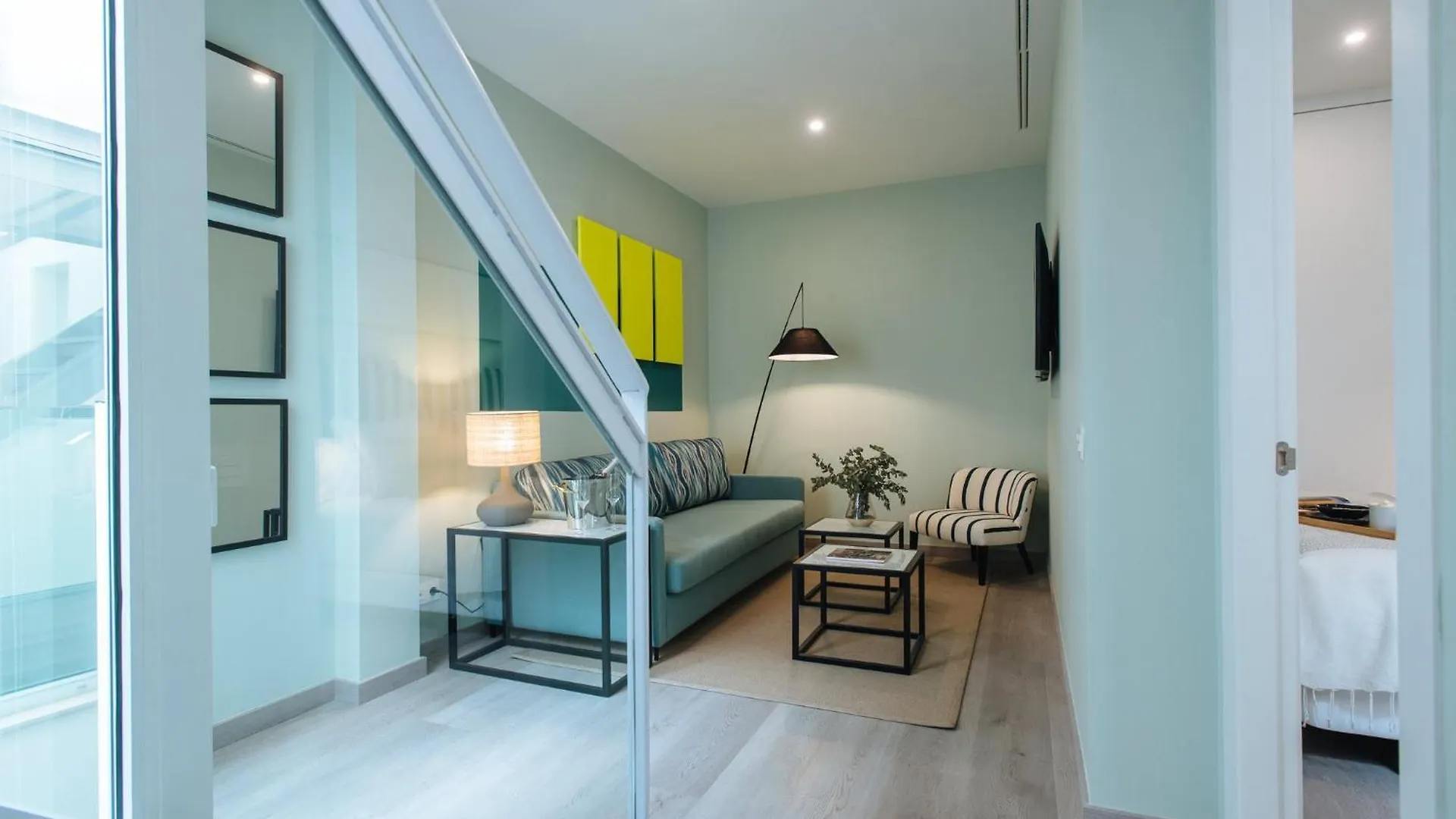 Sercotel Sevilla Guadalquivir Suites 0*, セビリア