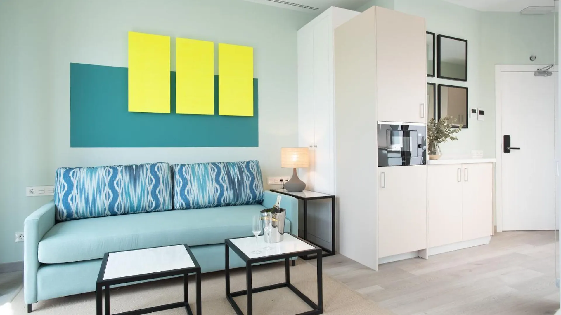 Sercotel Sevilla Guadalquivir Suites アパート