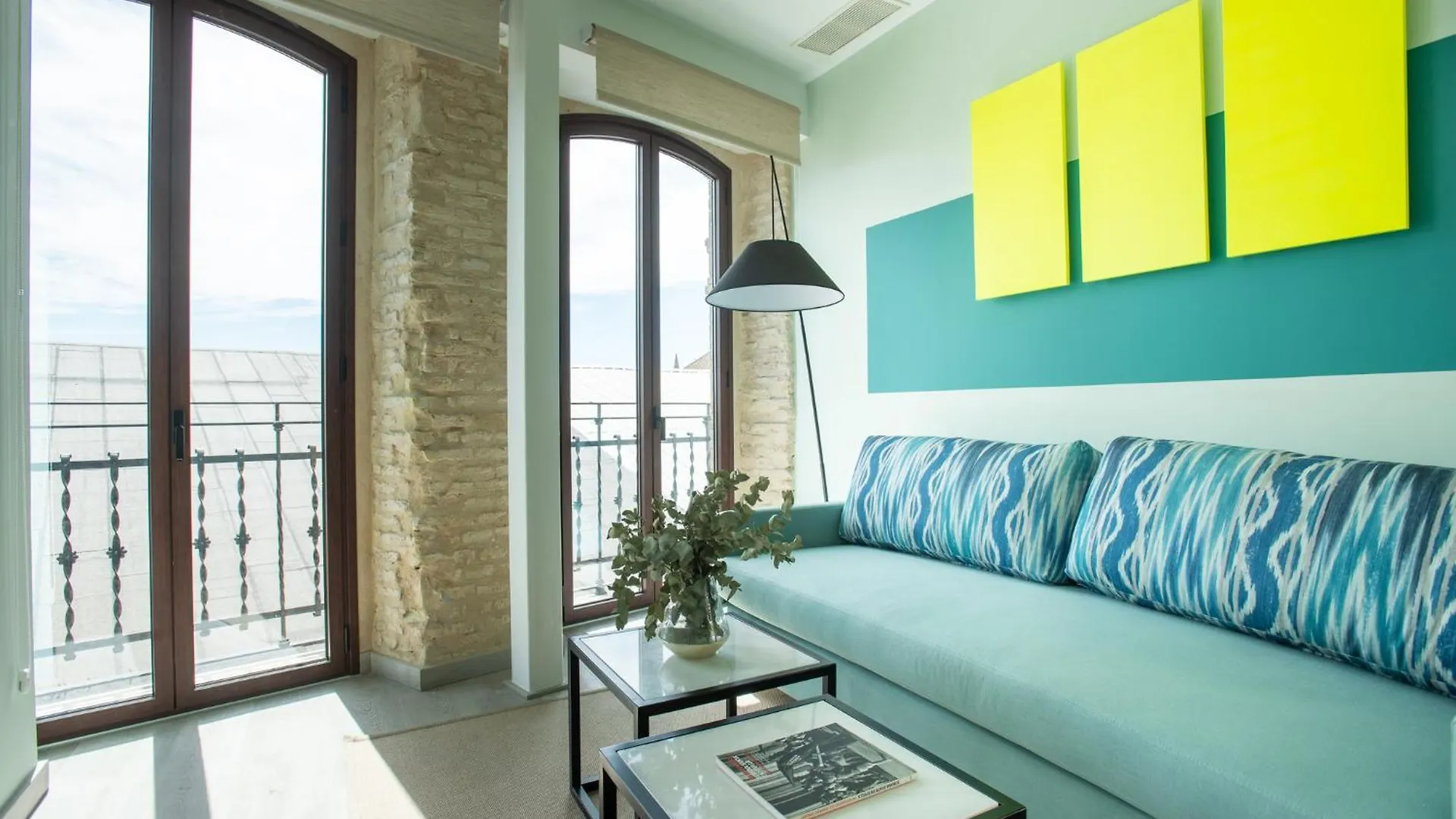 アパート Sercotel Sevilla Guadalquivir Suites スペイン