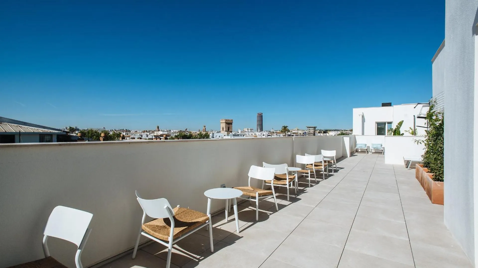 Sercotel Sevilla Guadalquivir Suites Apartment Seville