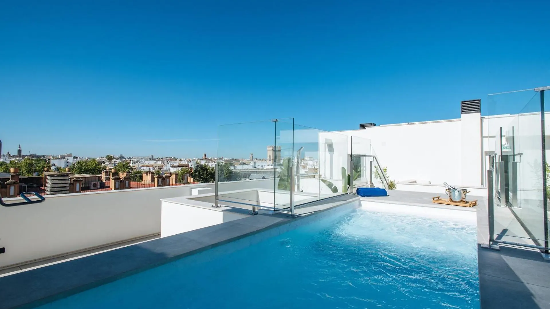 Sercotel Sevilla Guadalquivir Suites location